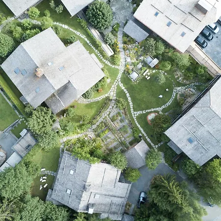 Les Fermes De Marie 5* מגב