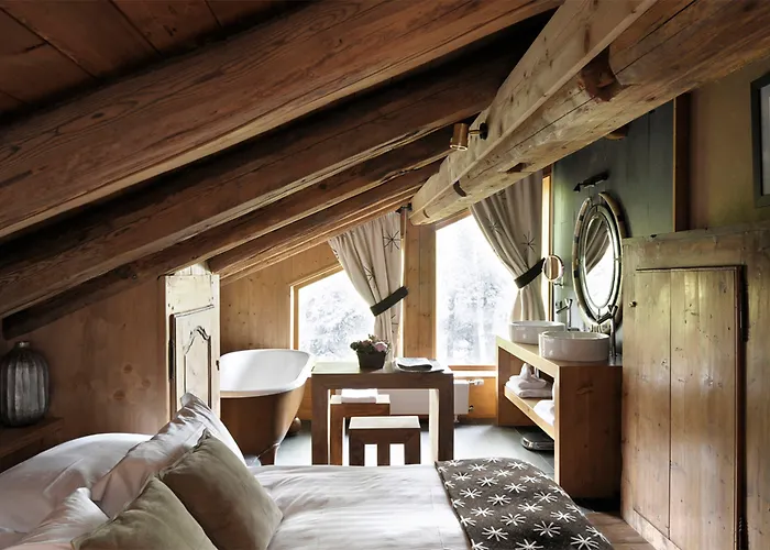 Les Fermes De Marie Otel 5*