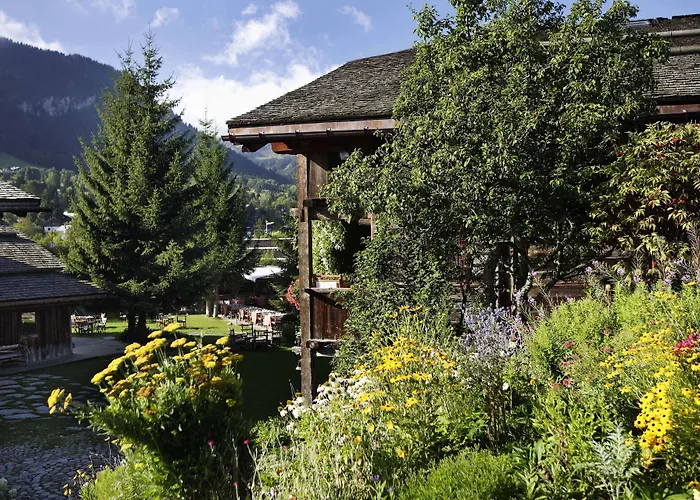 Les Fermes De Marie Otel 5*