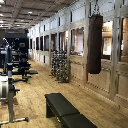 Hotel Les Fermes De Marie 5*